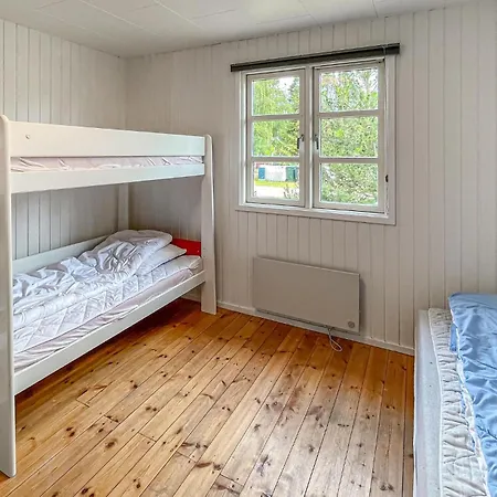 بيت للعطل 4 Bedroom Gorgeous In Vaeggerlose Bøtø By