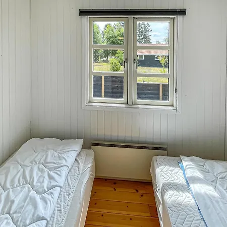 4 Bedroom Gorgeous In Vaeggerlose * Bøtø By